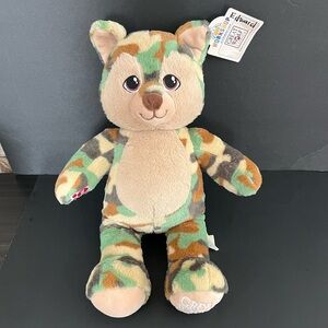 Build-A-Bear Workshop 2022 Camo Camouflage Wolf Great Wolf Lodge Exclusive Plush